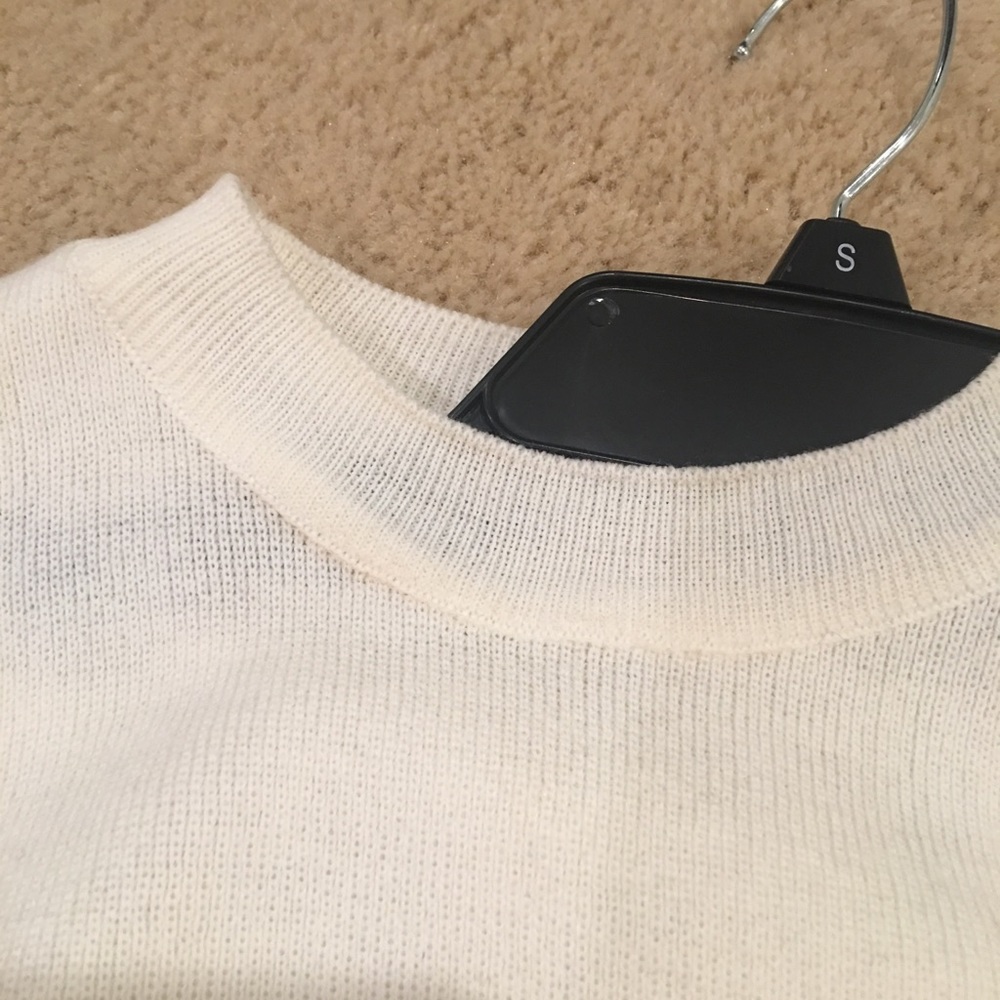 LIUNICK Short Sleeve Sweater - Picture 4 of 6